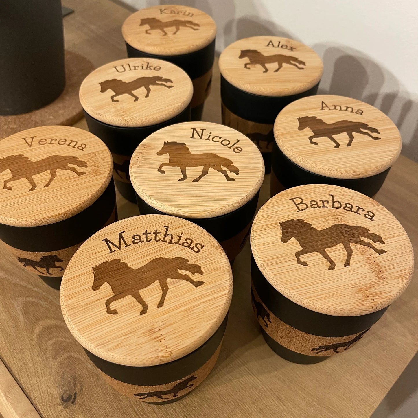 Trinkbecher mit Korkgriff und Bambusdeckel