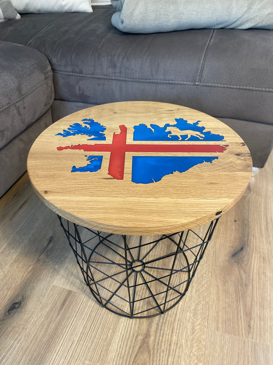 Epoxid Beistelltisch „Islandflagge“, blau rot mit leichtem Schimmer