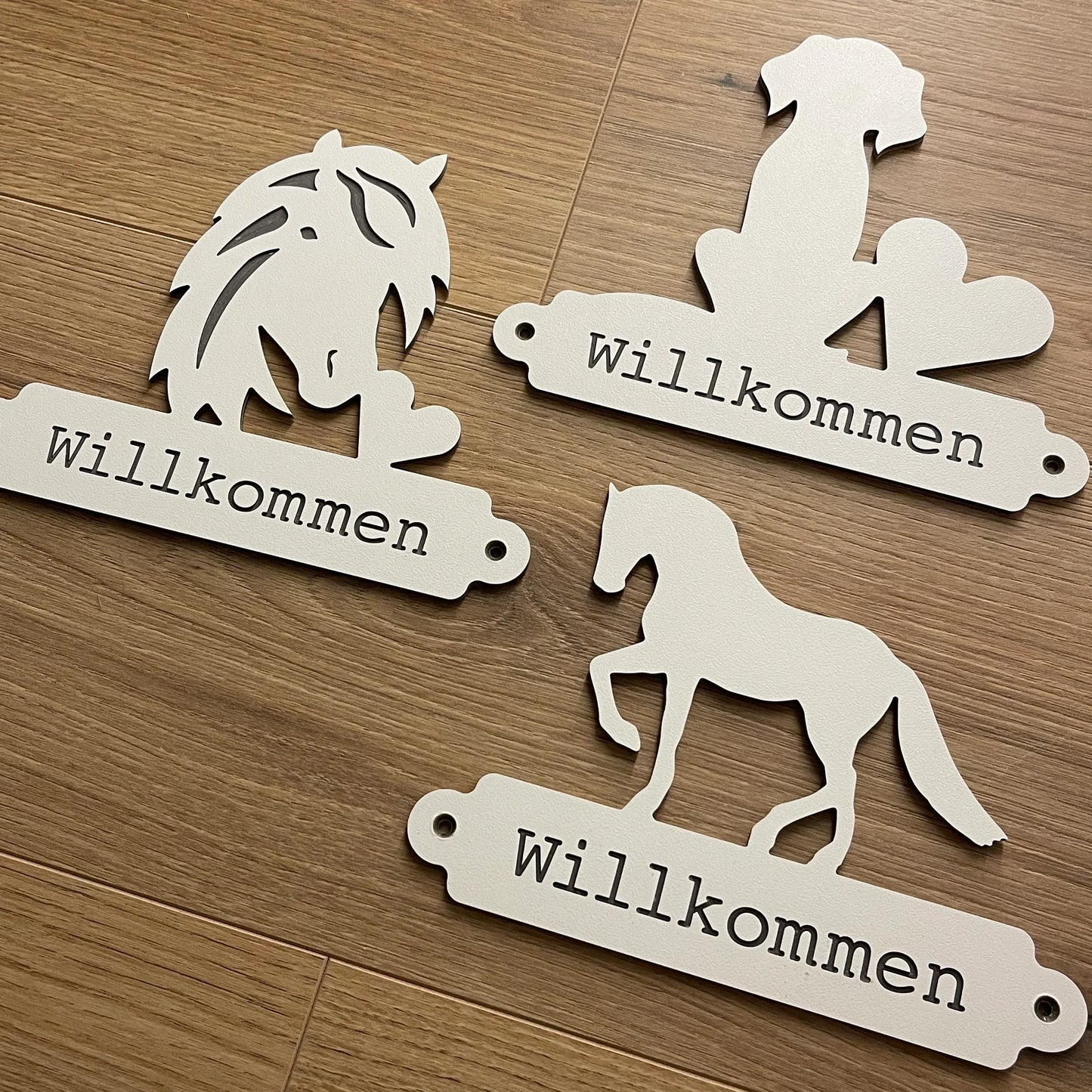 Individuelles Halfterschild, weiß