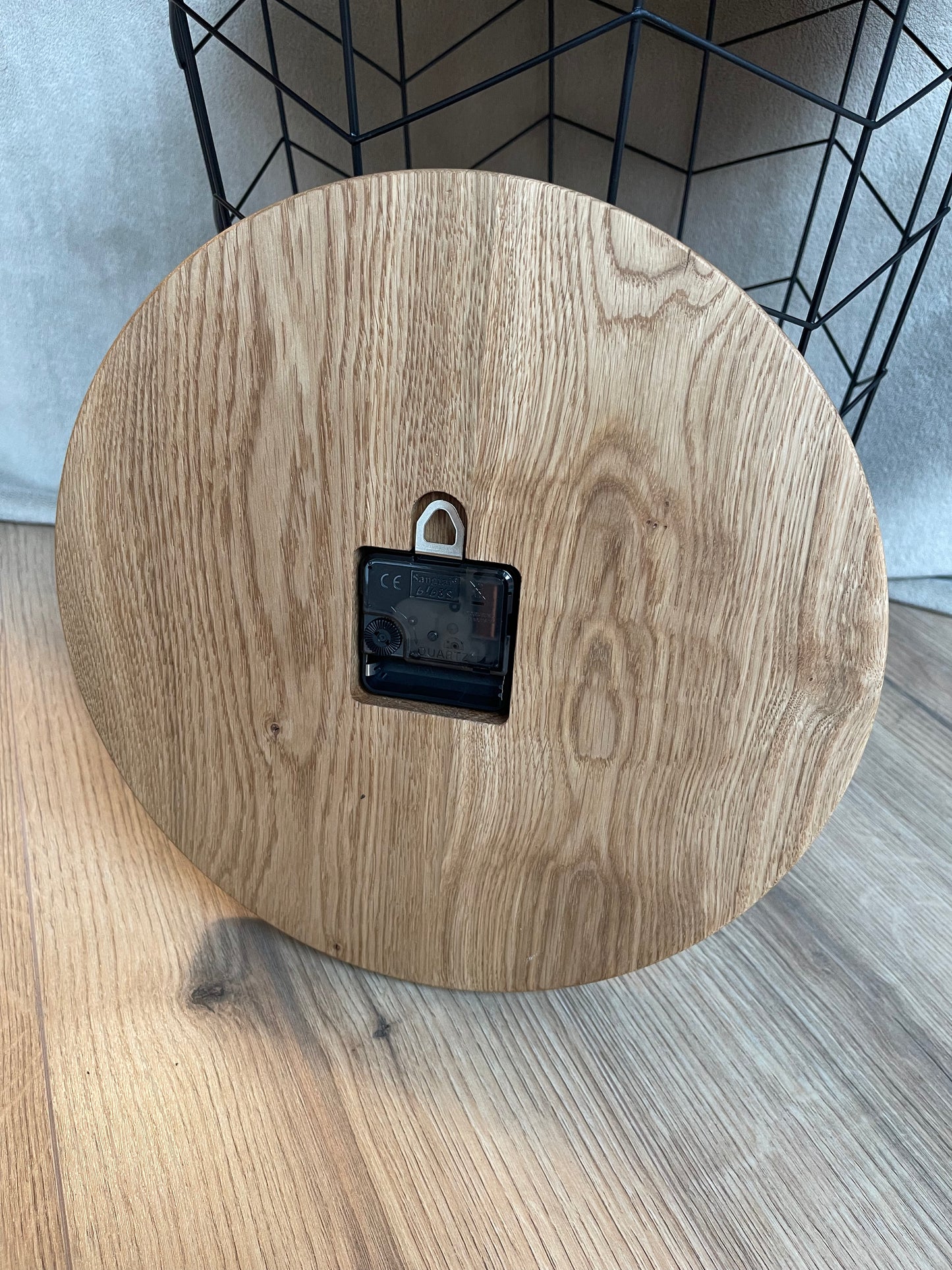 Epoxid Uhr "Islandflagge", blau weiß rot 01