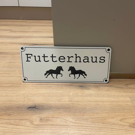 Individuelles Stallschild mit zwei Töltern und Namen
