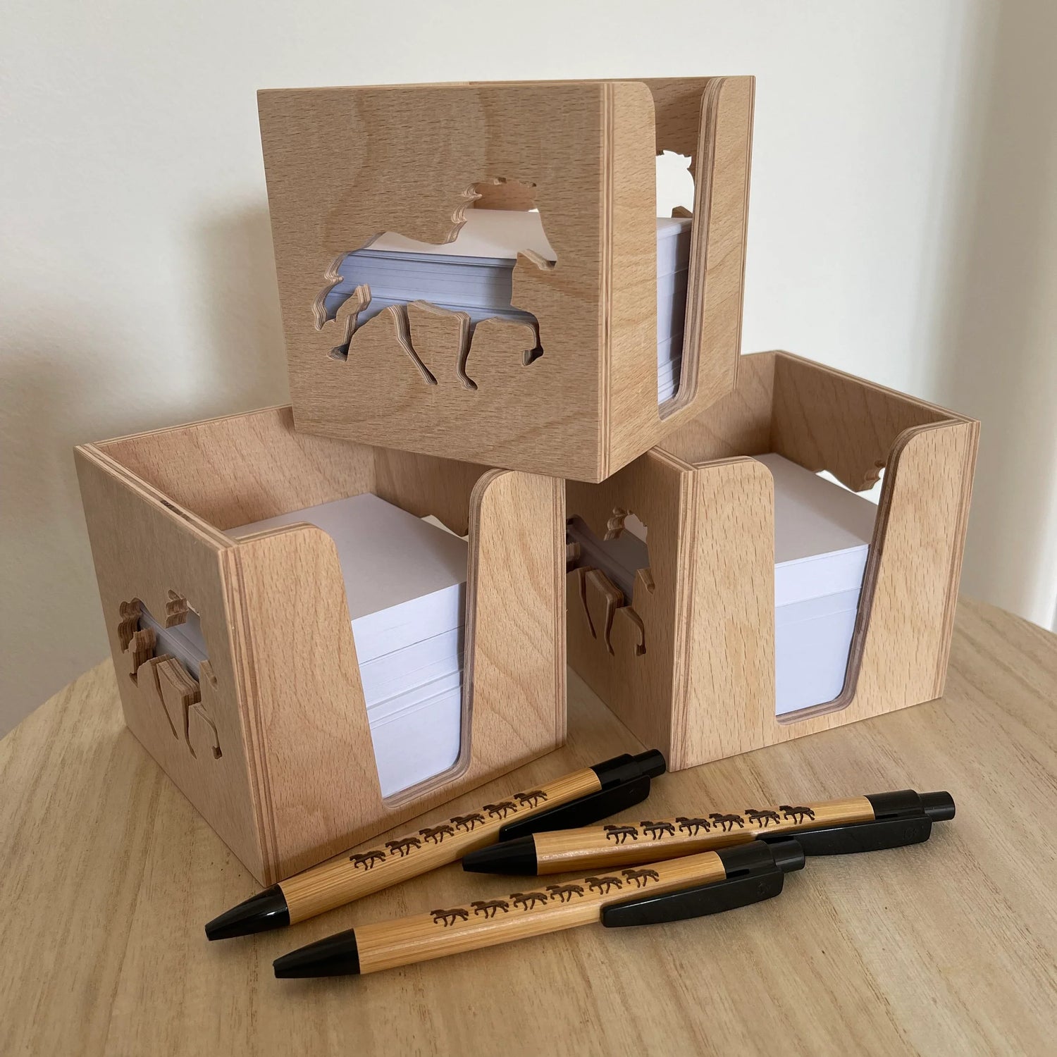 Stifte, Notizbücher & Zettelboxen