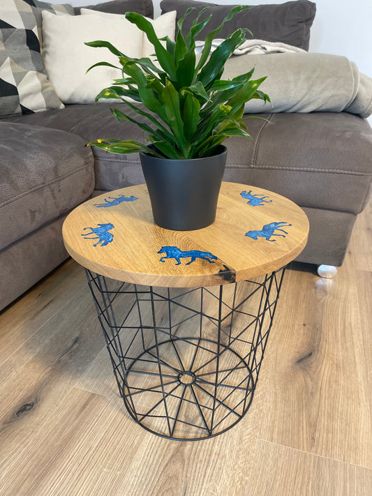 Epoxid Beistelltisch „Tölter“, blau weiß 02