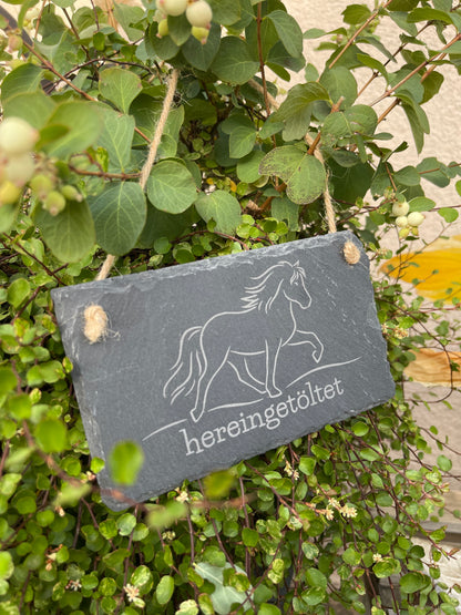 Schiefertafel "hereingetöltet"