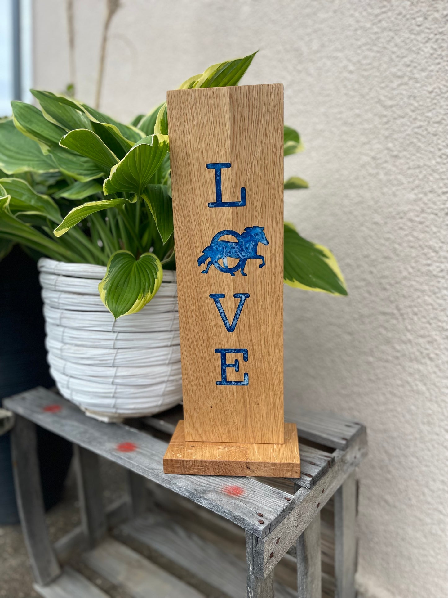 Epoxid-Stele "Love", blau weiß