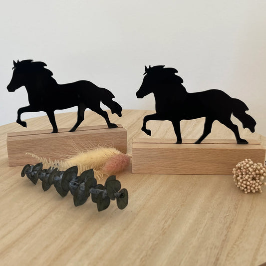 Aufsteller aus Acryl "Tölter" (auf Wunsch mit individueller Gravur)