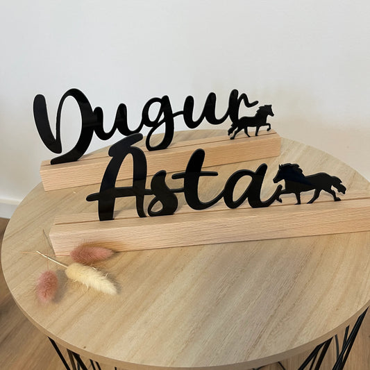 Individueller Aufsteller aus Acryl