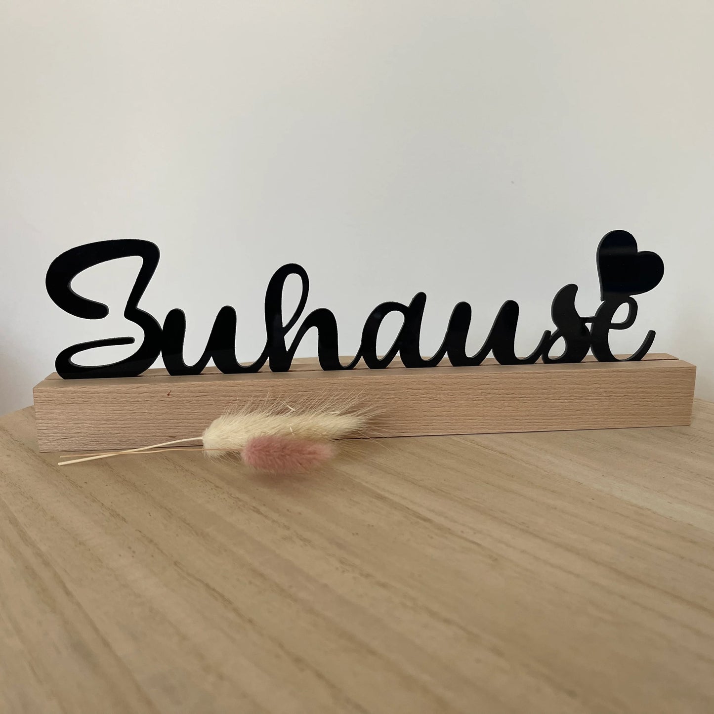 Aufsteller aus Acryl "Zuhause" mit Herz