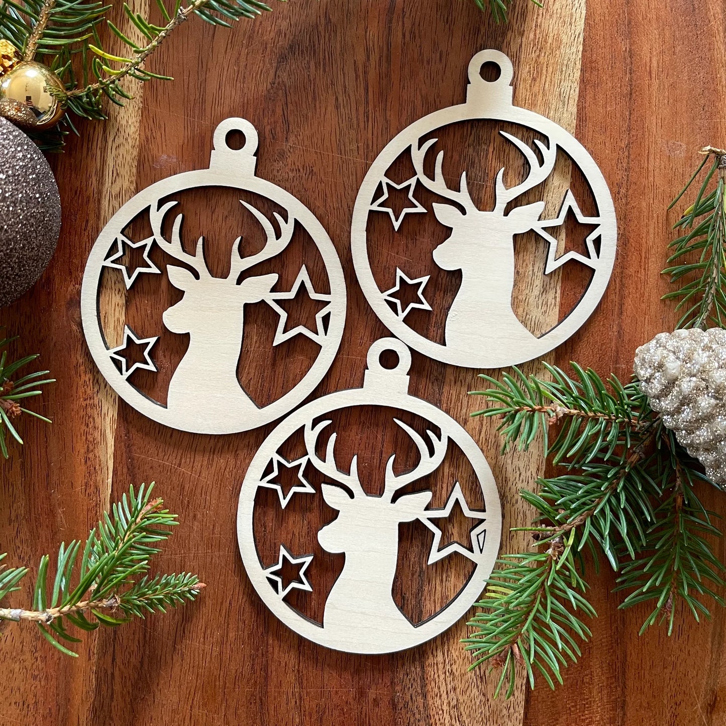 Christbaumkugel "Rentier mit Sterne"