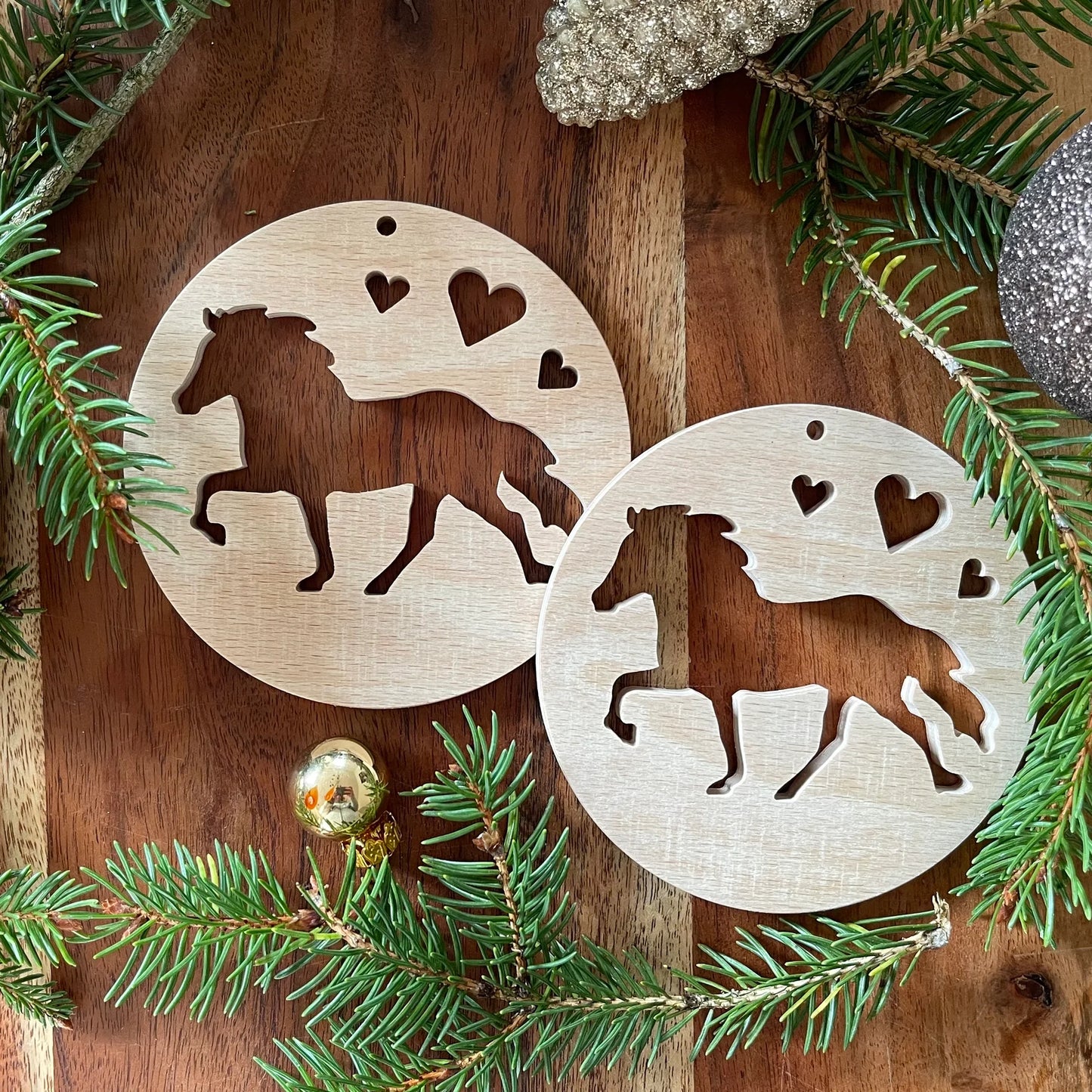 Tölterschmuck mit Herzen