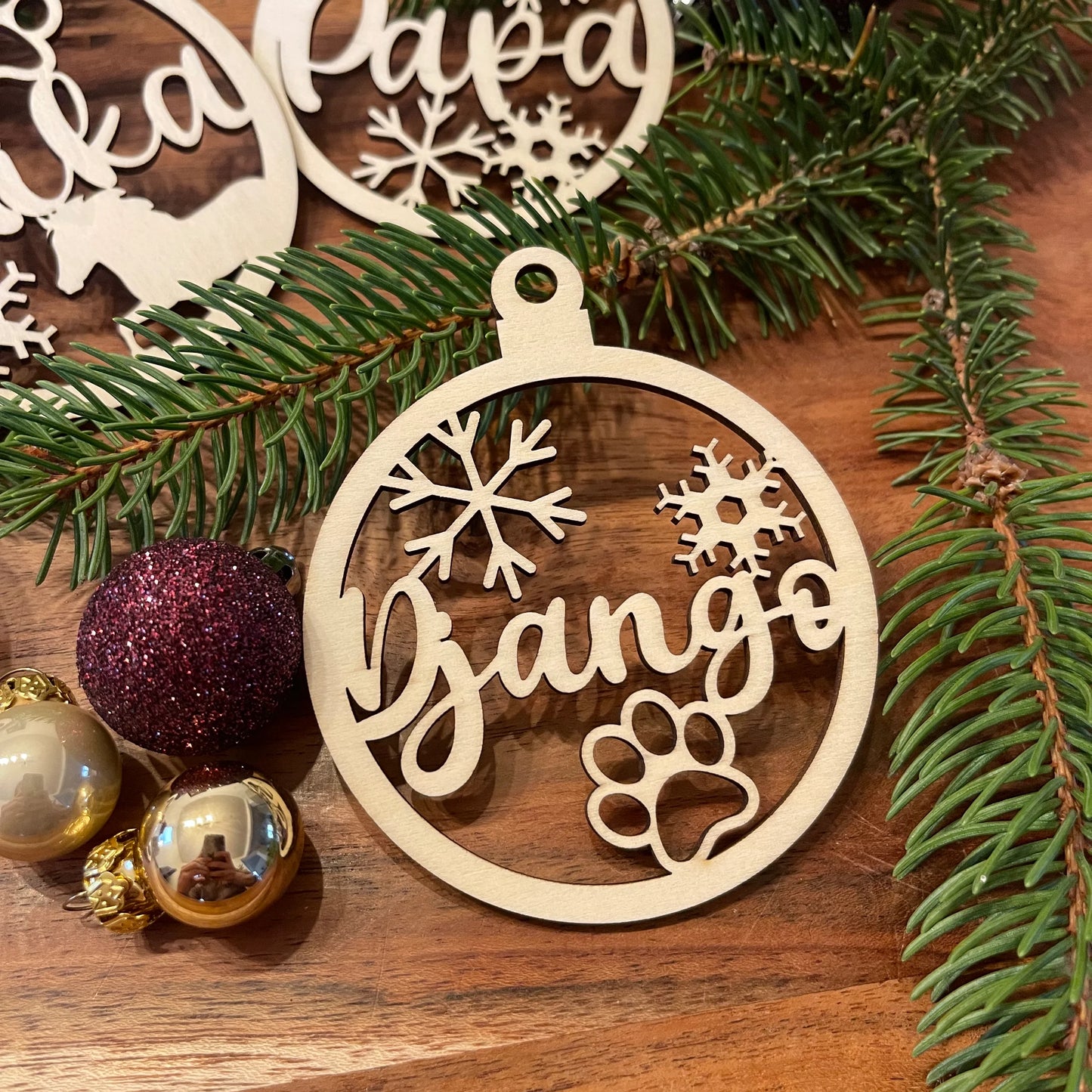 Individuelle Christbaumkugel "Pfote"