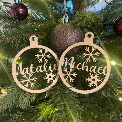 Individuelle Christbaumkugel "Schneeflocken"