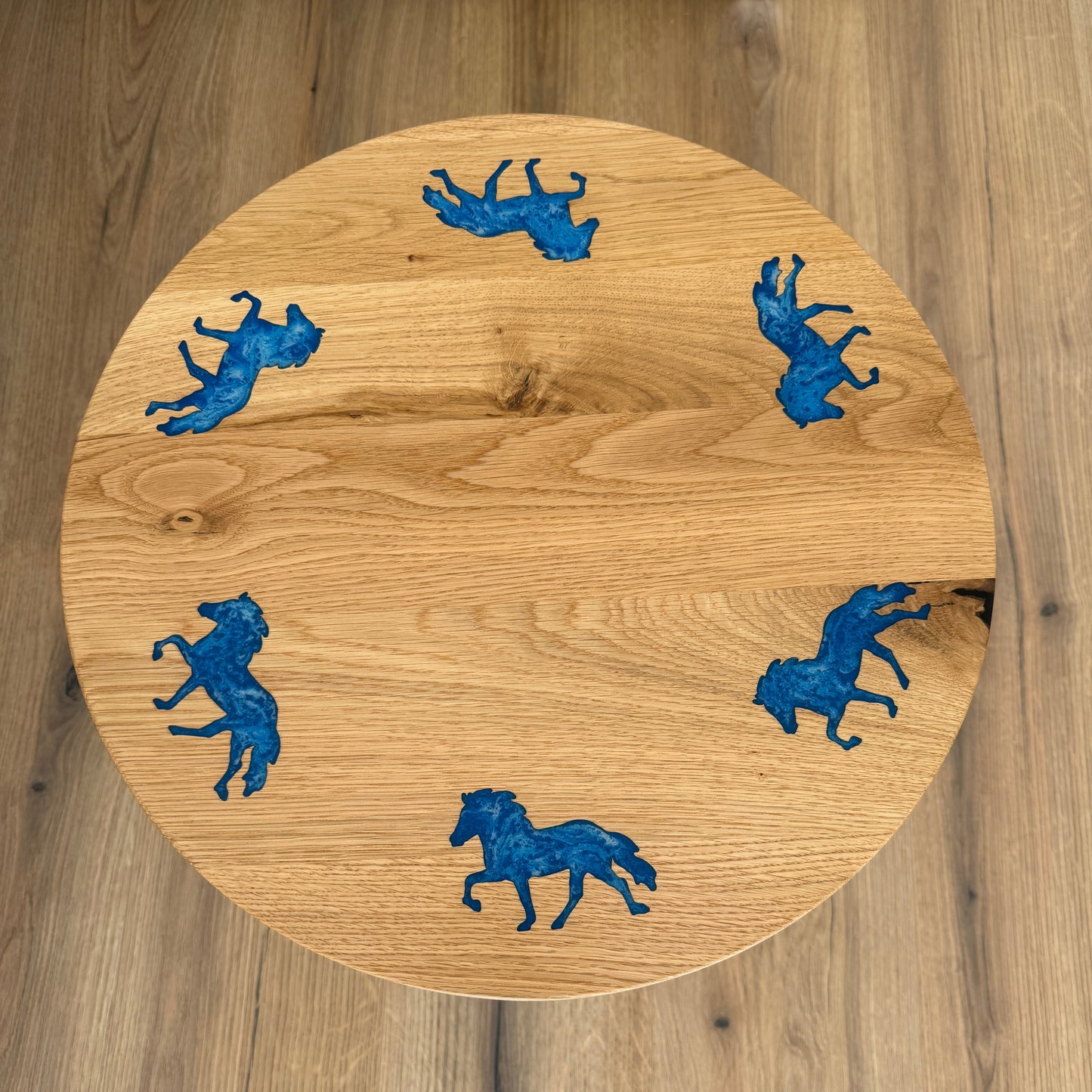 Epoxid Beistelltisch „Tölter", blau weiß 01