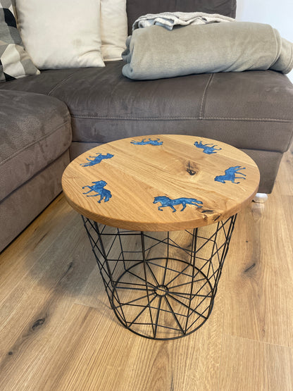 Epoxid Beistelltisch „Tölter“, blau weiß 01