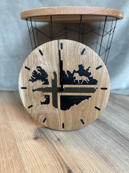 Epoxid Uhr "Islandflagge", schwarz mit Goldpartikeln