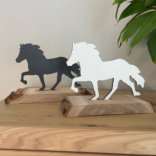 Tölter in Eichensockel aus HPL