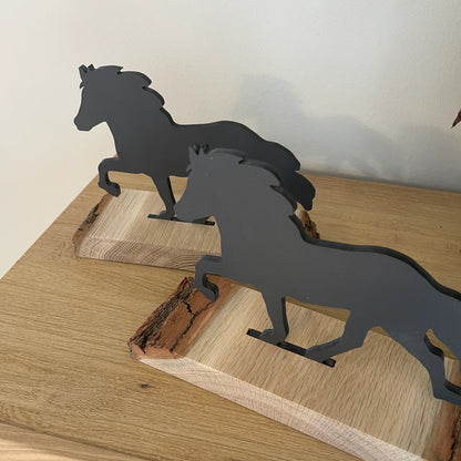 Tölter in Eichensockel aus HPL