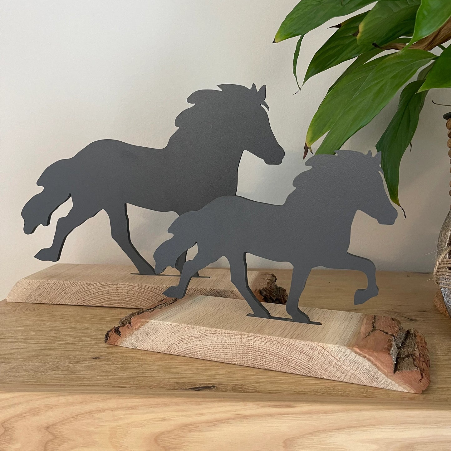 Tölter in Eichensockel aus HPL