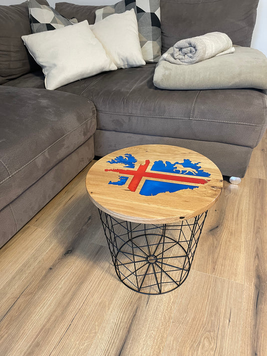 Epoxid Beistelltisch „Islandflagge“, blau rot 01 mit leichtem weißen Schimmer