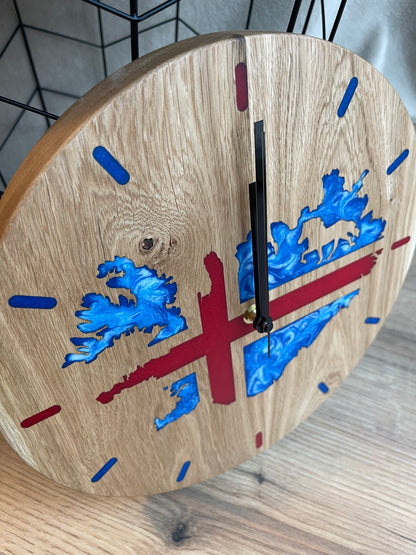 Epoxid Uhr "Islandflagge", blau weiß rot 01