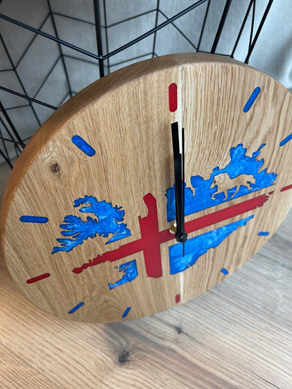 Epoxid Uhr "Islandflagge", blau weiß rot 04
