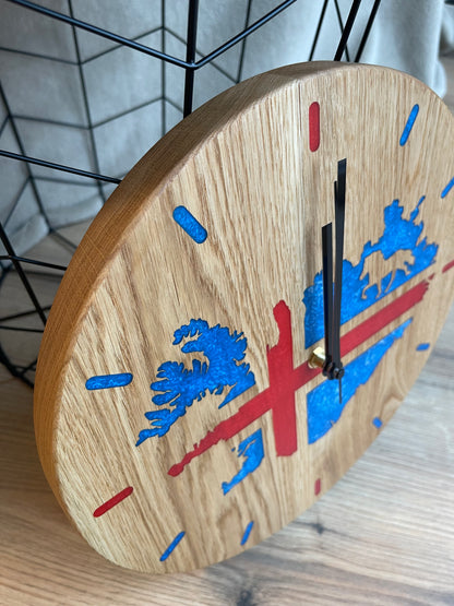 Epoxid Uhr "Islandflagge", blau weiß rot 06