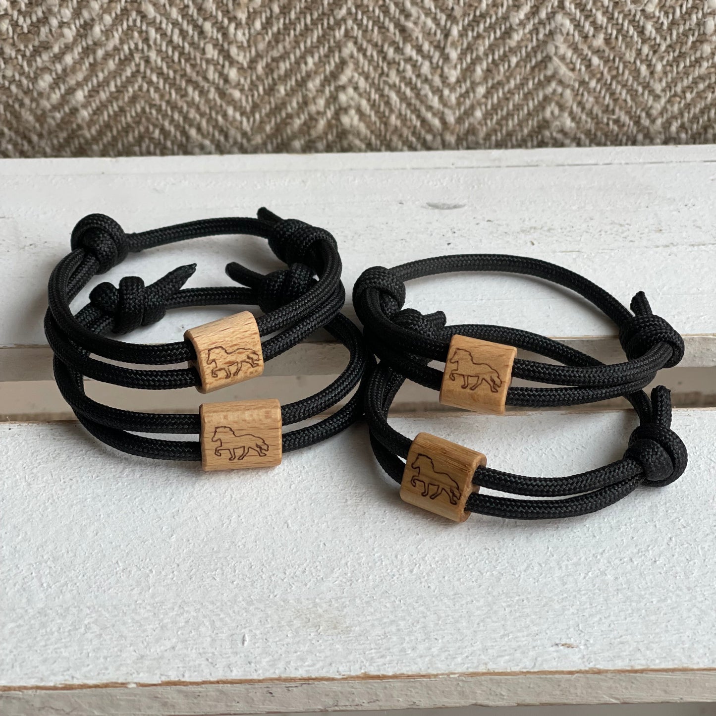 Paracordarmband mit Holzperle