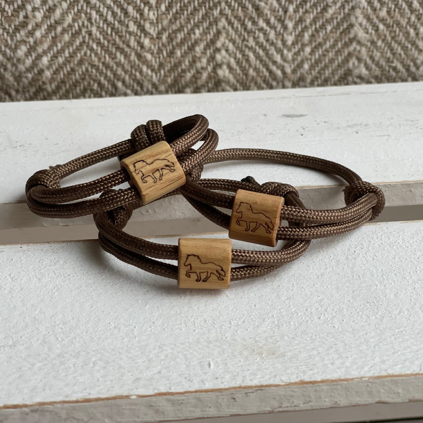 Paracordarmband mit Holzperle