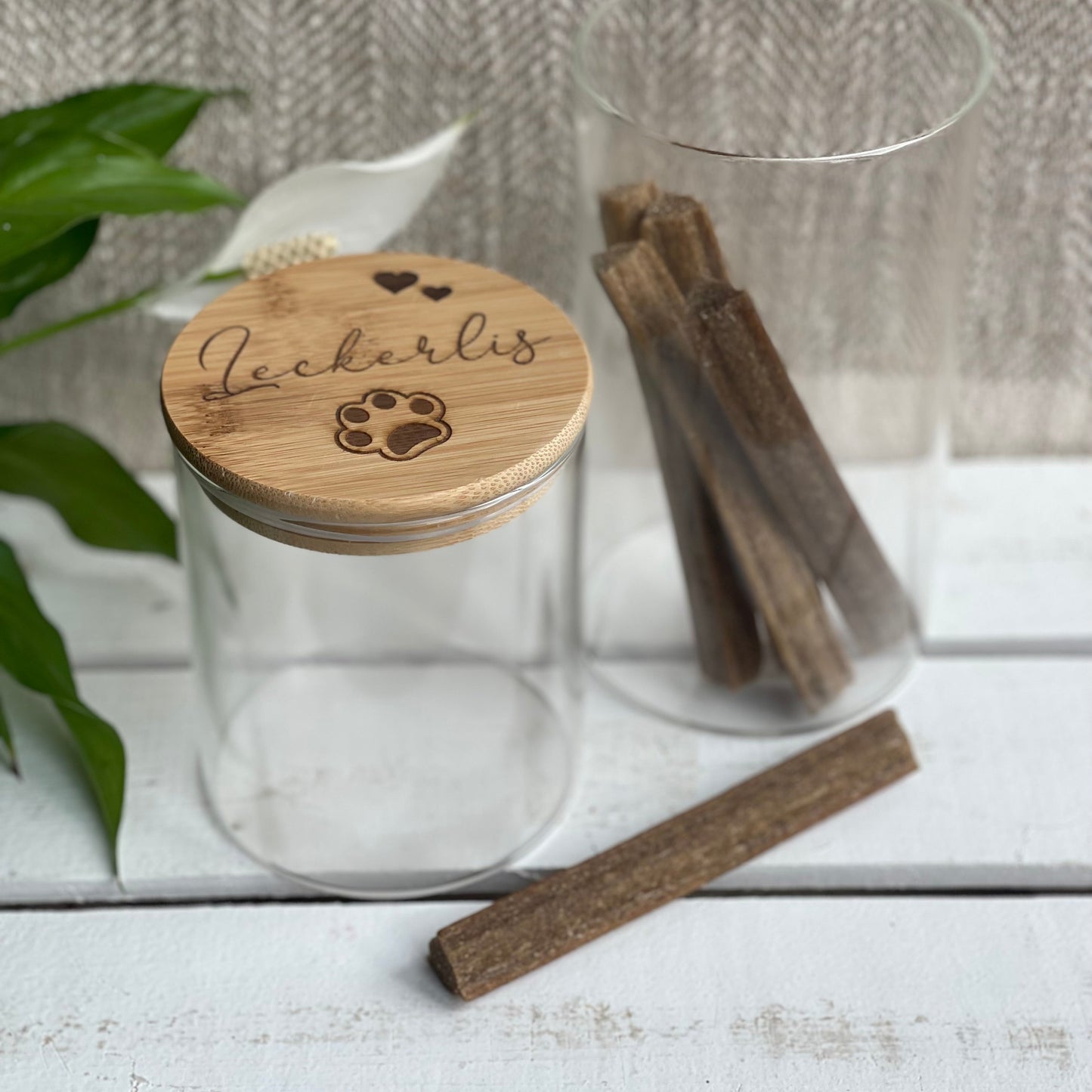 Leckerliglas mit Pfote