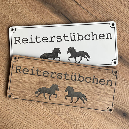 Stallschild "Reiterstübchen" mit zwei Töltern
