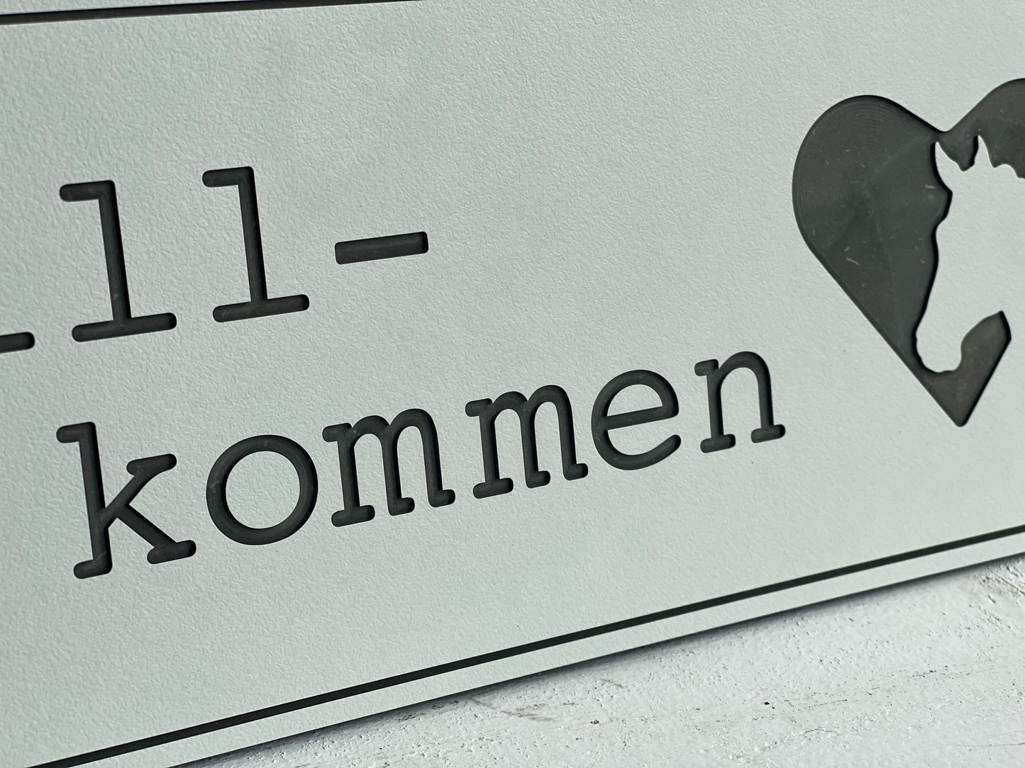 Stallschild „Willkommen“ mit Pferd im Herz
