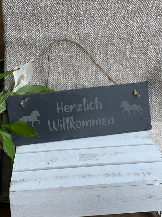 Schieferschild "Herzlich Willkommen" mit Tölter, eckig