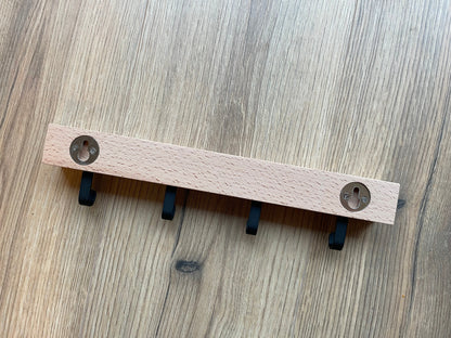 Schlüsselbrett mit Acryl-Töltern