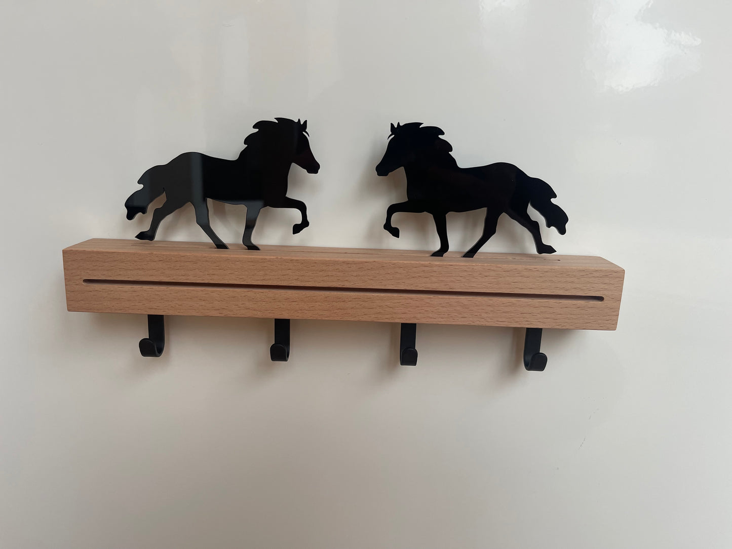 Schlüsselbrett mit Acryl-Töltern