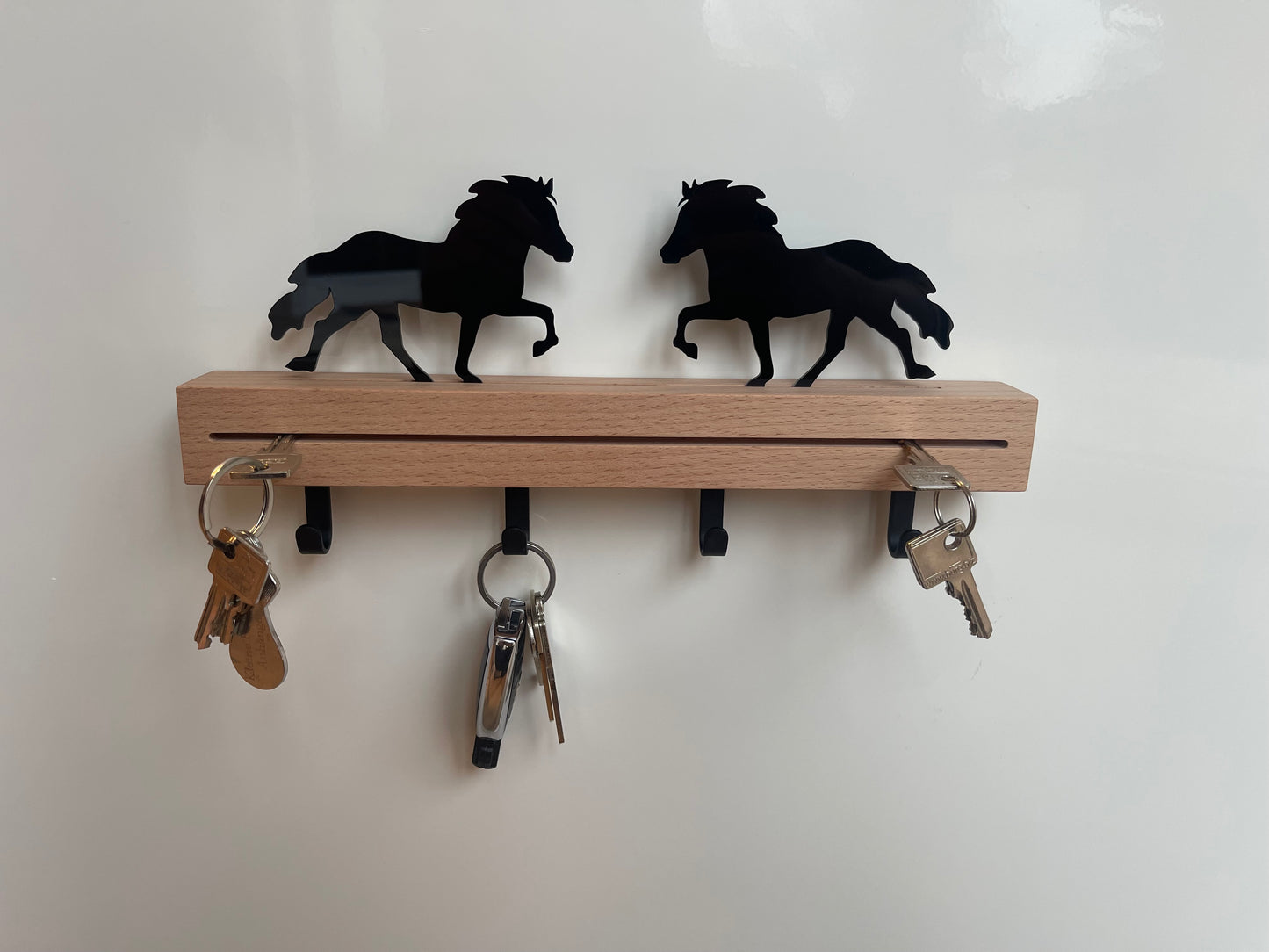 Schlüsselbrett mit Acryl-Töltern