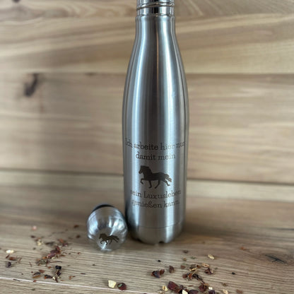 Isolierflasche aus Edelstahl "Ich arbeite hier nur, ..."